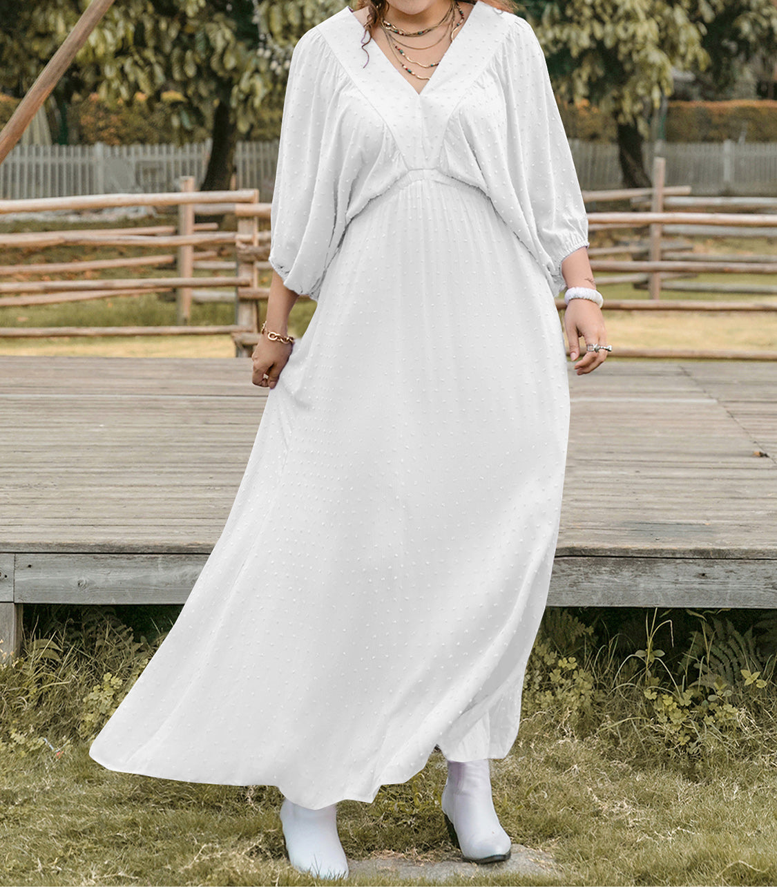 Emmaline Curvy Size Swiss Dot V-Neck Three-Quarter Sleeve Dress