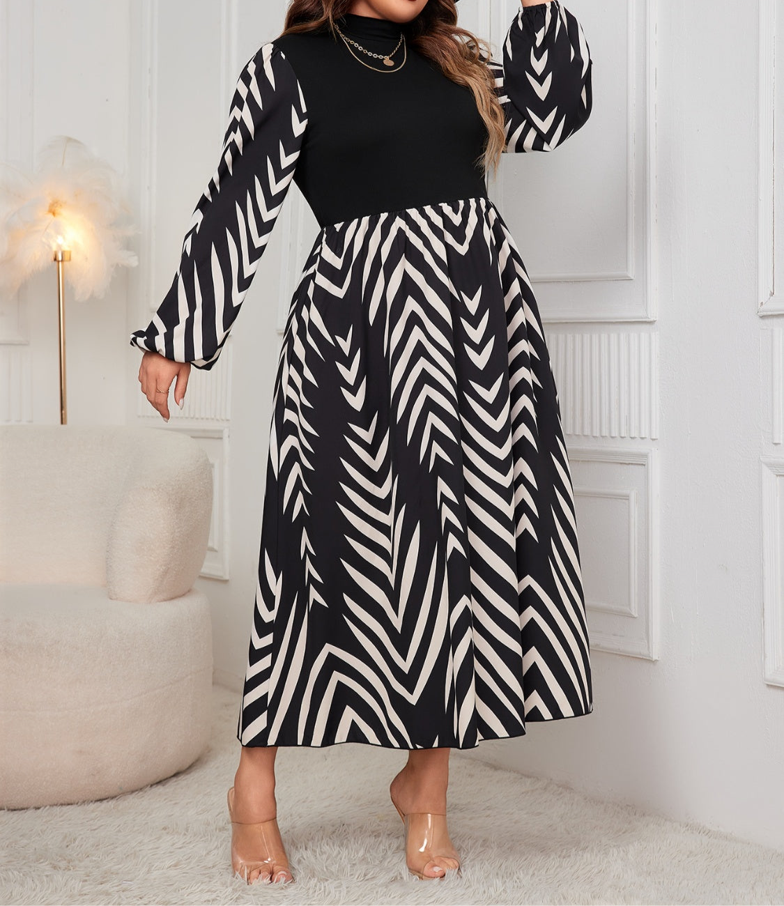 Curvy Size Printed Mock Neck Midi Dress