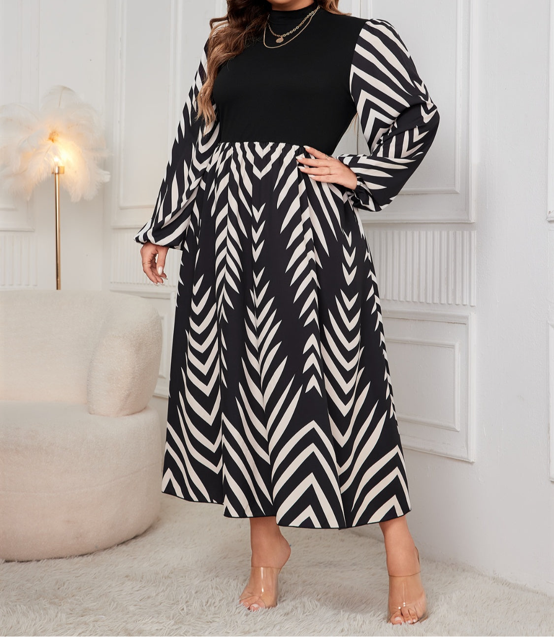 Curvy Size Printed Mock Neck Midi Dress