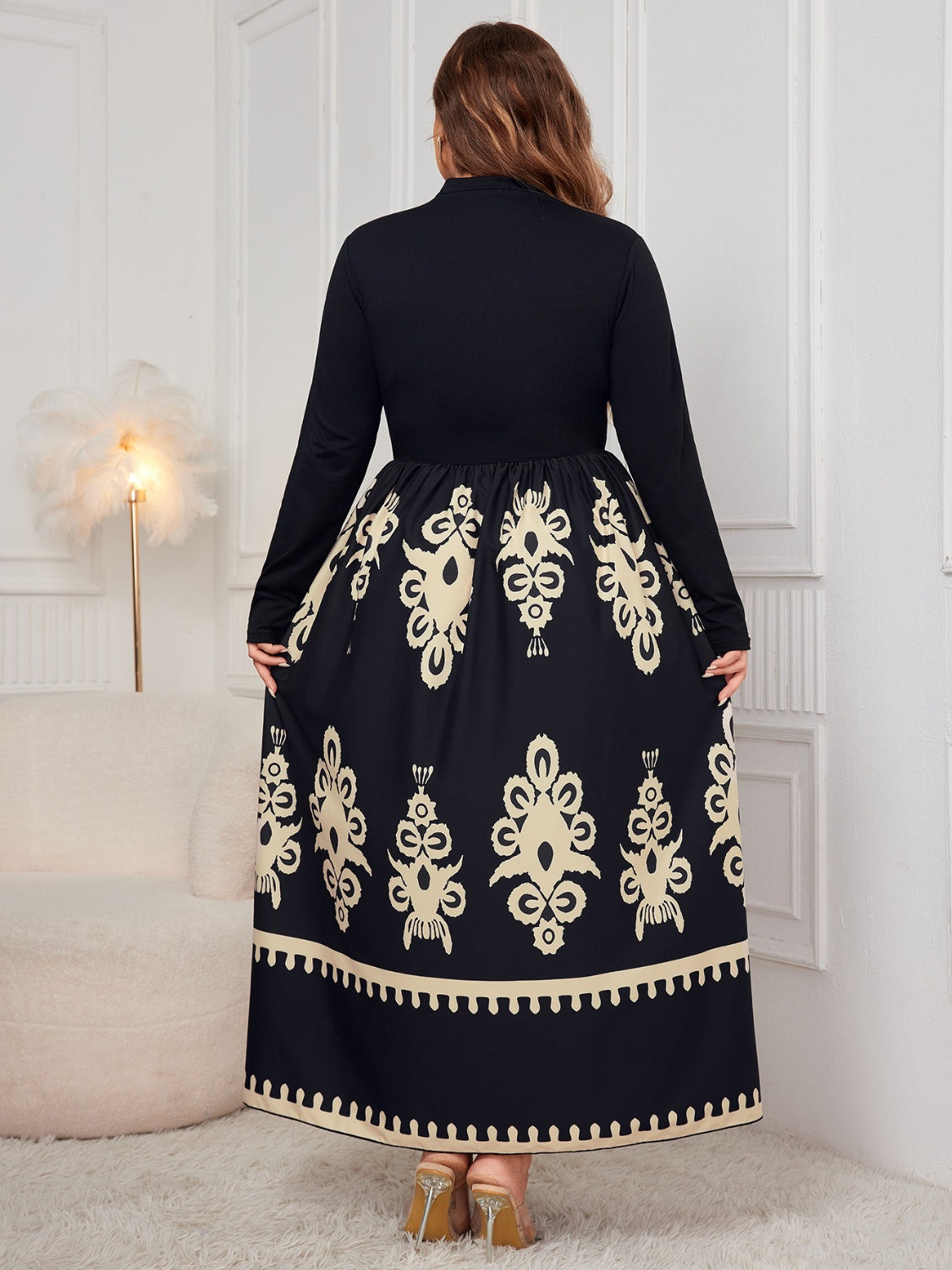 Curvy Sized Printed Long Sleeve Dress